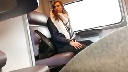 Ngân xem pim zec hàng Carli