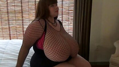 Clea Gaultier và Naomi Bennet hai đồng tính nữ pim seck trên giường
